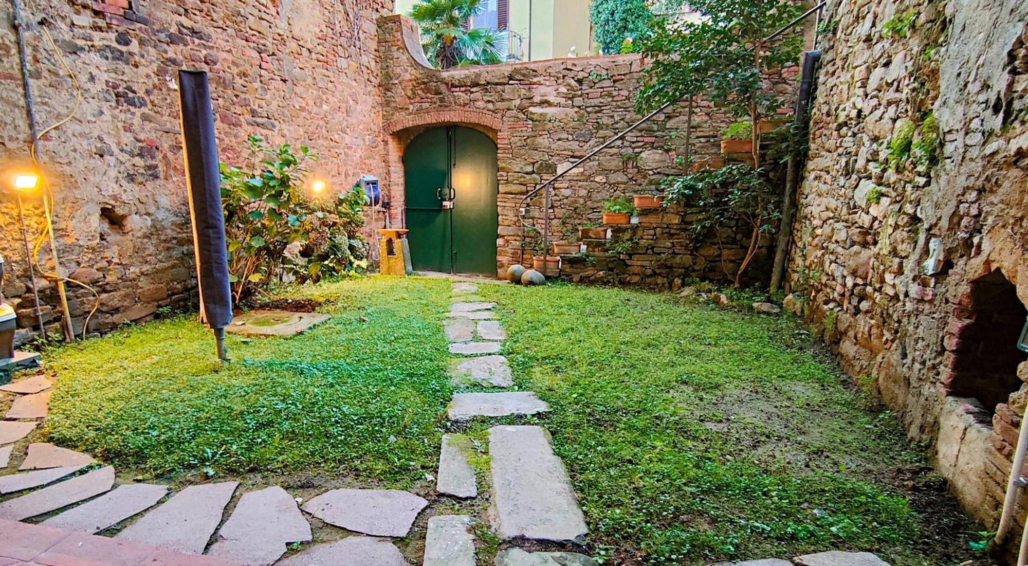 Il Patio Apartment Arezzo Exterior photo